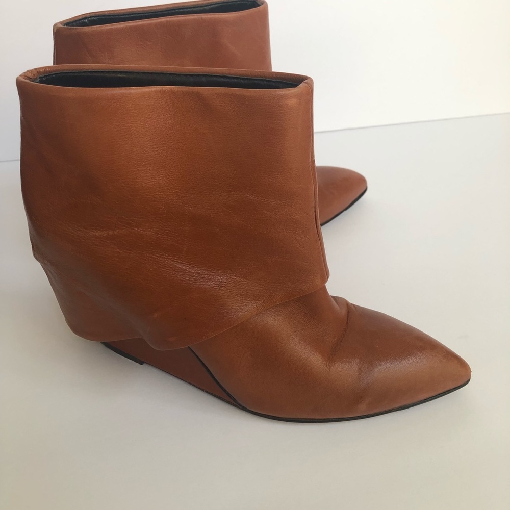 Nine West brown wedge booties